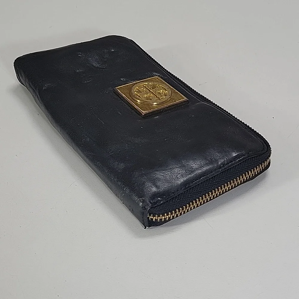 Tory Burch Black Leather Zip Wallet with Gold Logo